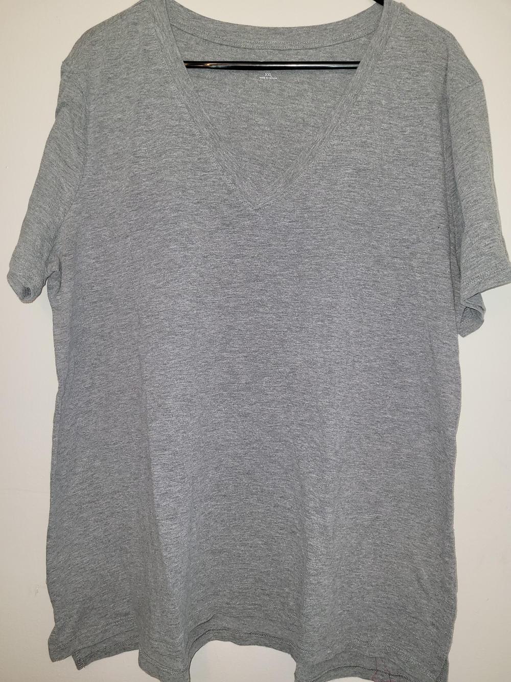 a.n.a Men's Heather Gray V-Neck Short Sleeve Tee